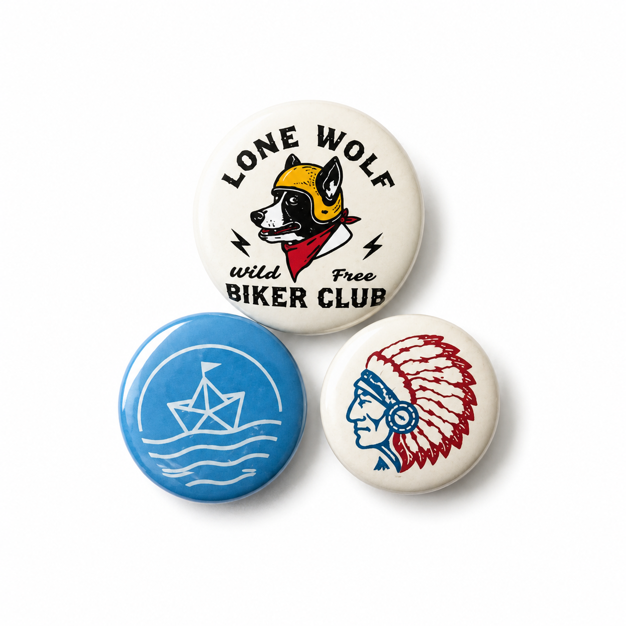 Vintage Buttons Set – Lone Wolf Biker Club, Papieren Boot & Native American Illustratie
