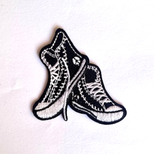 statementembleem zwarte sneaker patch 7 cm