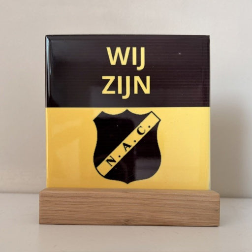 Tegeltje Wij zijn NAC 10x10 cm Handgemaakte Breda illustratie