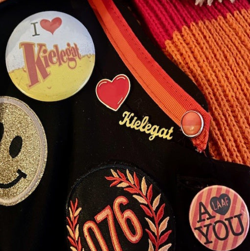 pinbroche rood hart 2 bij 2 cm