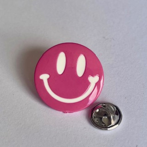 pin smiley pink